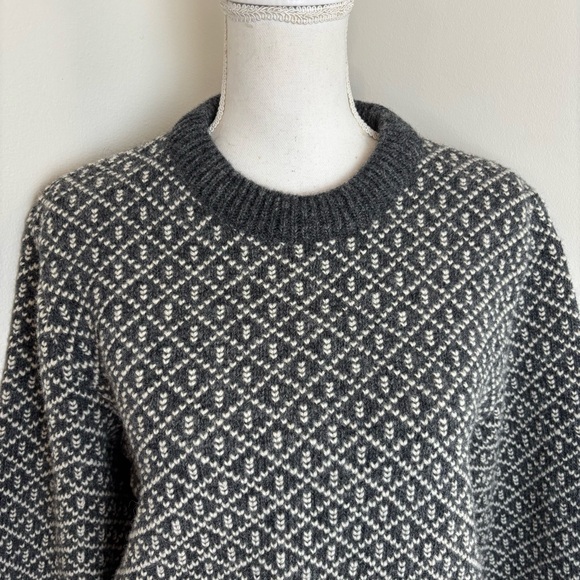 L.L Bean's Classic Laine Wool Birdseye Crew Sweater - Men's Size Small - Picture 2 of 8